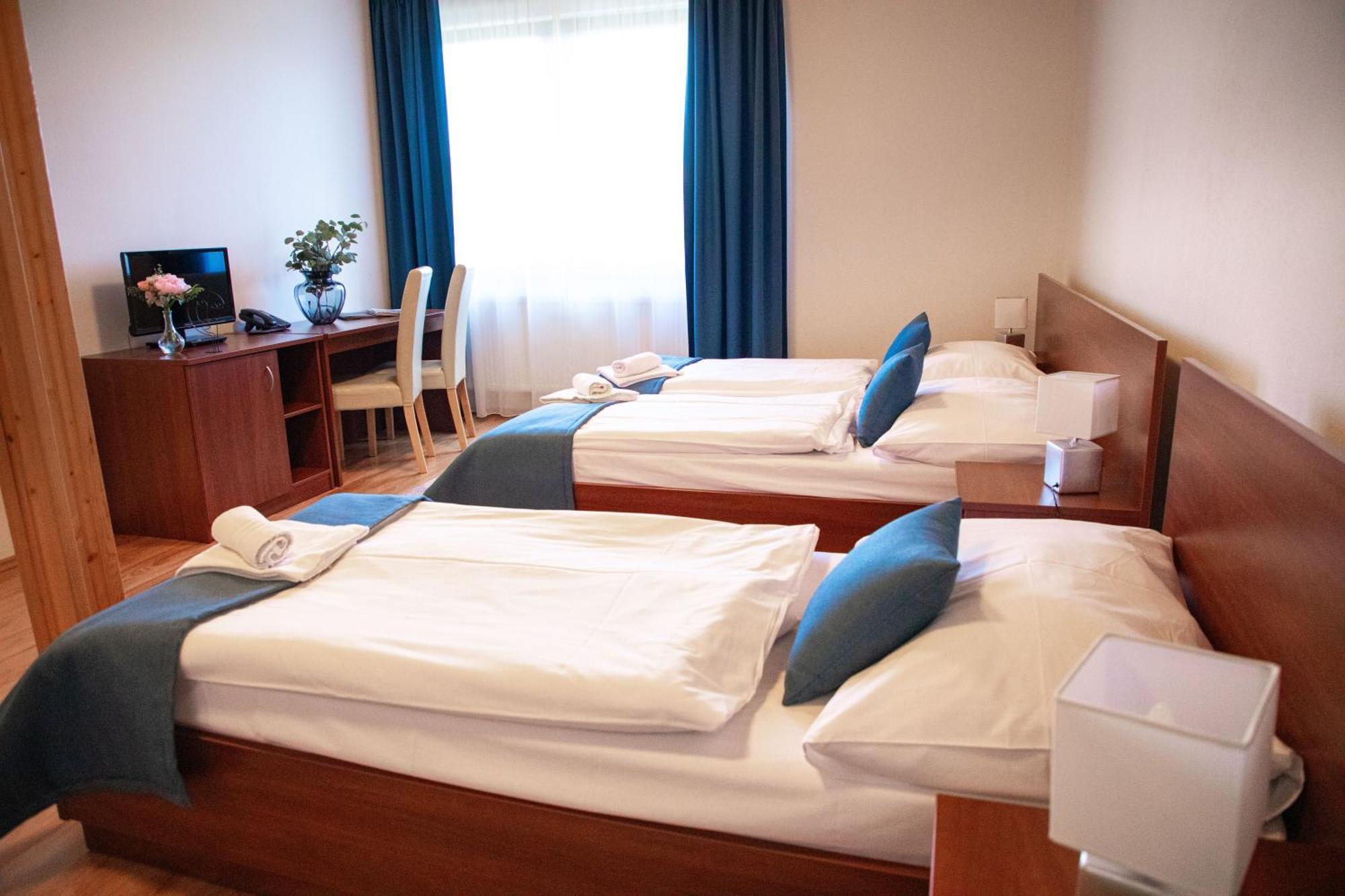 Hotel Rozalka 베즈녹 외부 사진