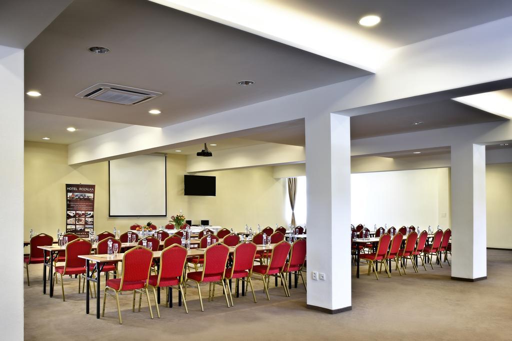 Hotel Rozalka 베즈녹 외부 사진